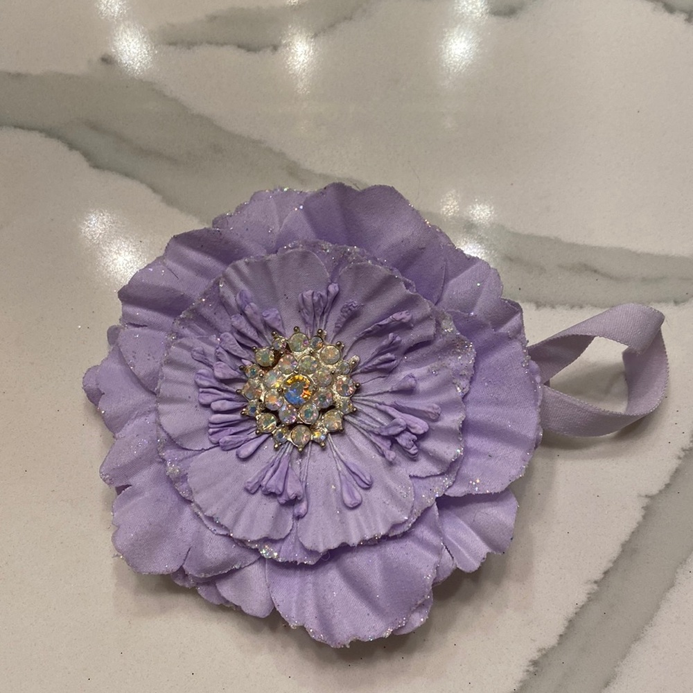 💜 One Lavendar Tieks Flower 💜